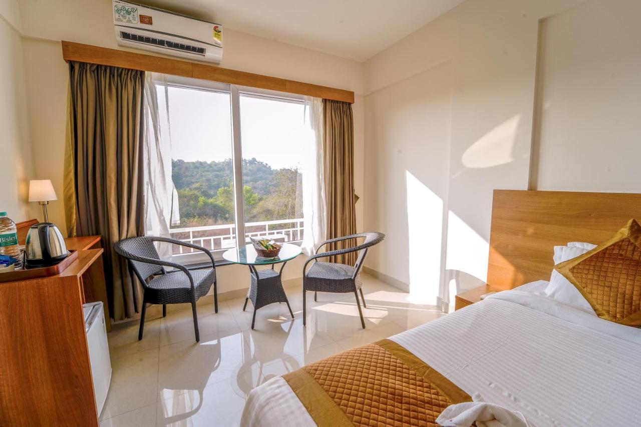 Hotel Wayfarer Porvorim Dış mekan fotoğraf