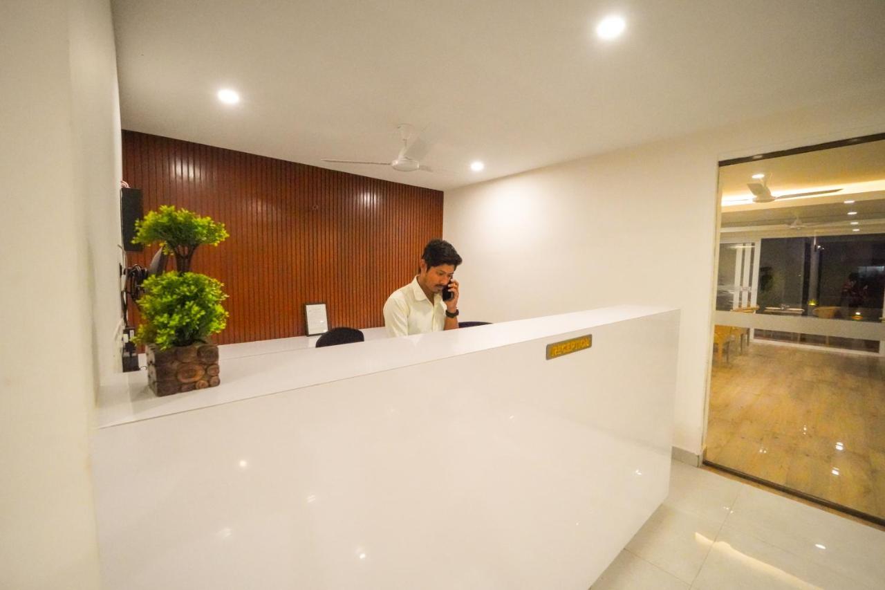 Hotel Wayfarer Porvorim Dış mekan fotoğraf